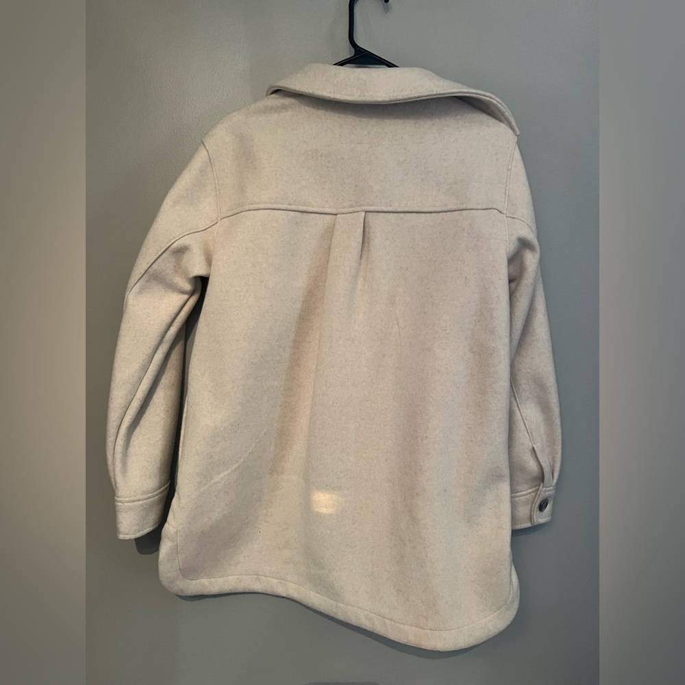 Old Navy Oversized Shacket - Picture 7 of 9